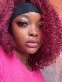 Mégane's profile, a single 25-year-old a woman in Douala