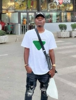 Jean Luc's profile, a single 28-year-old a man in Abidjan
