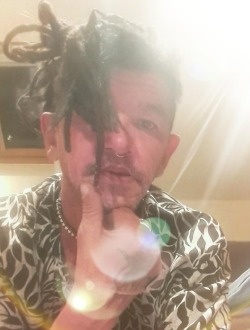 Shane's profile, a single 57-year-old a man in London
