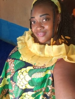 Adelaïde's profile, a single 34-year-old a woman in Douala