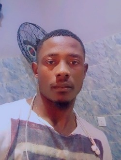 Roméo Michel's profile, a single 30-year-old a man in Abang I