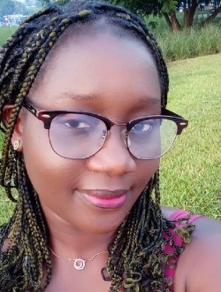 Carine's profile, a single 36-year-old a woman in Aban