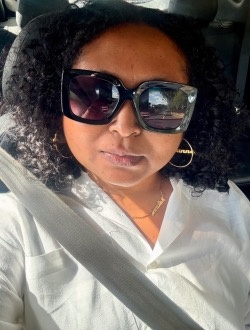 Anne's profile, a single 31-year-old a woman in Baie du Tombeau