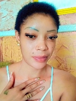 Dorah's profile, a single 35-year-old a woman in Yaoundé