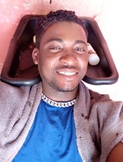 Valé's profile, a single 31-year-old a man in Bingerville