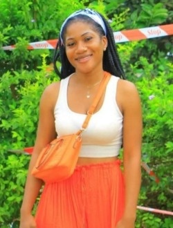 Alida's profile, a single 27-year-old a woman in Franceville