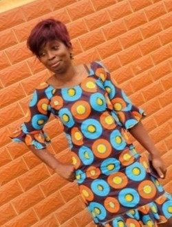 Belinda's profile, a single 33-year-old a woman in Douala