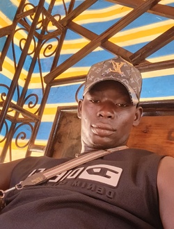 Julien's profile, a single 25-year-old a man in Ouagadougou