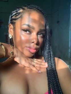 Jennisca's profile, a single 23-year-old a woman in Antsiranana