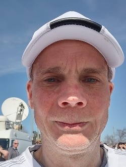 Martin's profile, a single 46-year-old a man in Chicoutimi