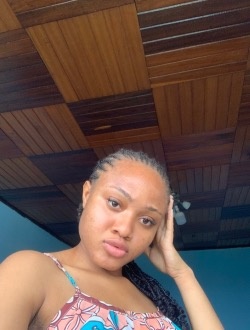 Patricia's profile, a single 21-year-old a woman in Douala