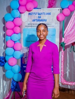 Chantia's profile, a single 22-year-old a woman in Antsaba