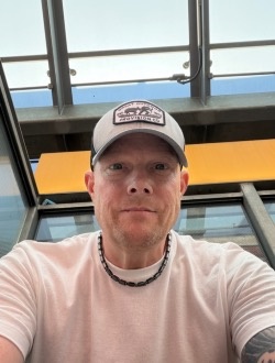 Rob's profile, a single 48-year-old a man in Raleigh