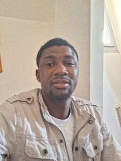 Issouf's profile, a single 36-year-old a man in Le Mesnil-en-Vallée