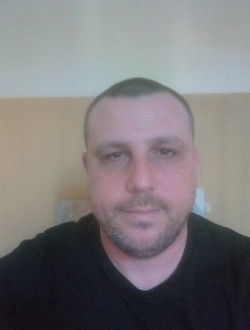 Lucas's profile, a single 34-year-old a man in Aigues-Mortes