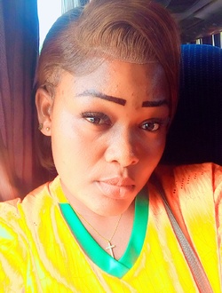 Viviane's profile, a single 31-year-old a woman in Petit Abidjan-Youkou
