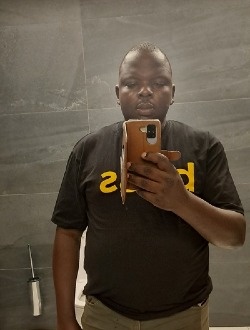 Nico's profile, a single 32-year-old a man in Douala