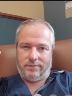 Yve's profile, a single 51-year-old a man in Mont-Laurier