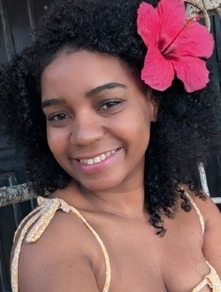 Jade's profile, a single 35-year-old a woman in Antakobola