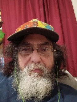 Johnny's profile, a single 46-year-old a man in La Salle