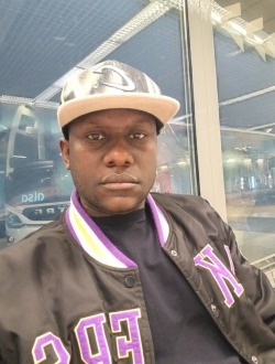 Cédric's profile, a single 37-year-old a man in Madrid