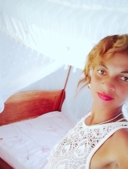 Léontine's profile, a single 32-year-old a woman in Andapahely