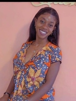 Brenda's profile, a single 28-year-old a woman in Yaoundé