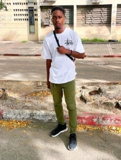 Maruis's profile, a single 27-year-old a man in Abidjan