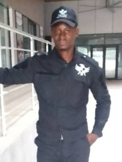 Vlad's profile, a single 37-year-old a man in Libreville
