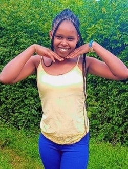 Ashanti's profile, a single 20-year-old a woman in Utterby
