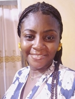 Sandrine's profile, a single 35-year-old a woman in Douala