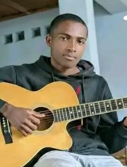 Lucas's profile, a single 21-year-old a man in Manakara