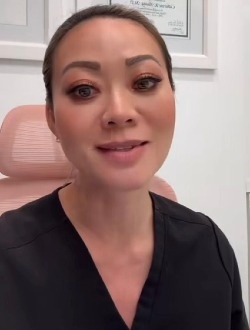 Kim's profile, a single 44-year-old a man in Chicago