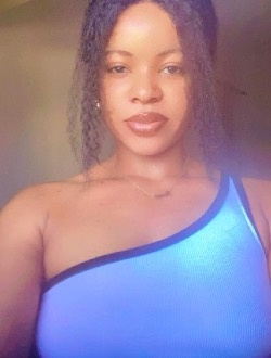 Zara's profile, a single 37-year-old a woman in Thiès