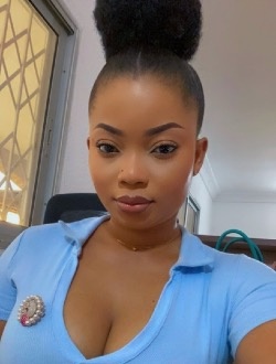Valentine's profile, a single 31-year-old a woman in Abengourou