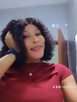 Rose's profile, a single 27-year-old a woman in Abadjin-Kouté