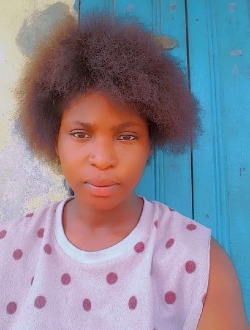 Safiatou's profile, a single 40-year-old a woman in Loandé