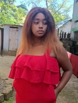 Elena's profile, a single 23-year-old a woman in Toamasina