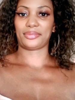 Laurine's profile, a single 46-year-old a woman in Douala