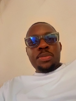 Lucien Kimi's profile, a single 31-year-old a man in Dakar