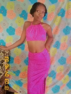 Anissa's profile, a single 21-year-old a woman in Nosy-Be