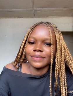 Marina's profile, a single 22-year-old a woman in Kinshasa Nongo