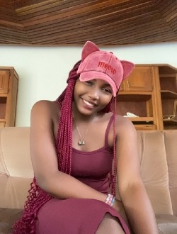 Aïcha's profile, a single 25-year-old a woman in Douala