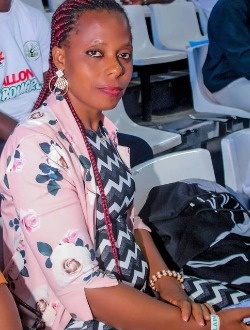 Nina's profile, a single 32-year-old a woman in Petit Abidjan-Youkou