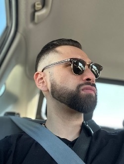 Mario's profile, a single 30-year-old a man in San Jose