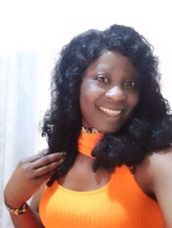 Suzanne's profile, a single 29-year-old a woman in Yaoundé