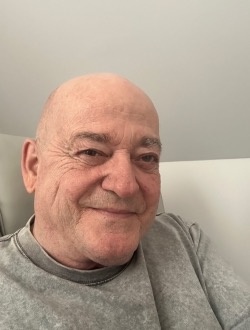 Louis's profile, a single 69-year-old a man in Gatineau