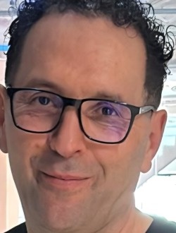 Christophe's profile, a single 46-year-old a man in La Rochelle