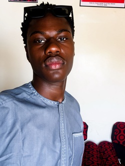 Laay's profile, a single 21-year-old a man in Dakar-Marine