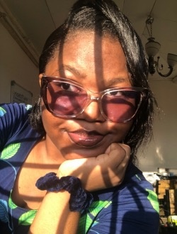 Jennifer's profile, a single 18-year-old a woman in Douala